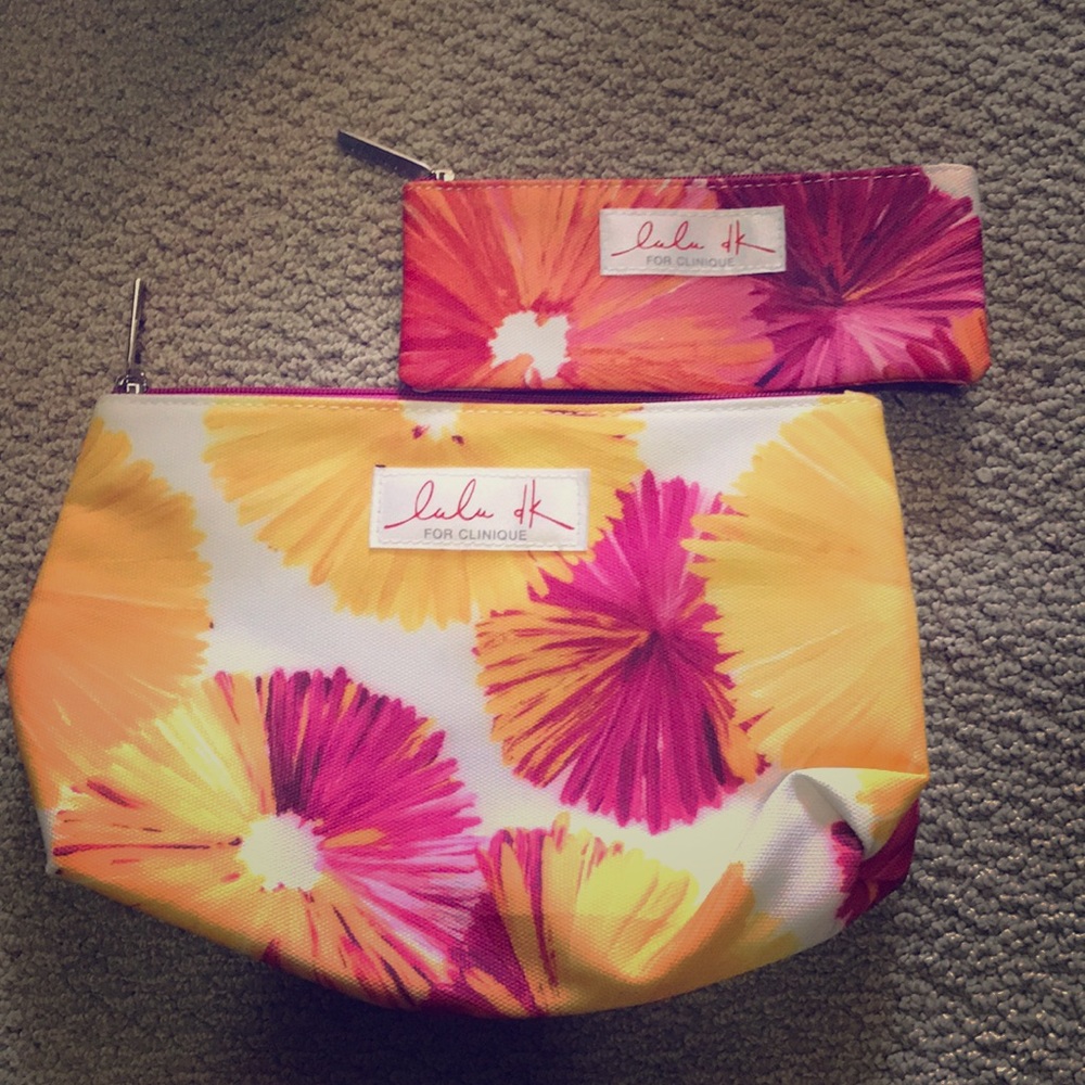 Clinique 2 piece makeup bag set! New!